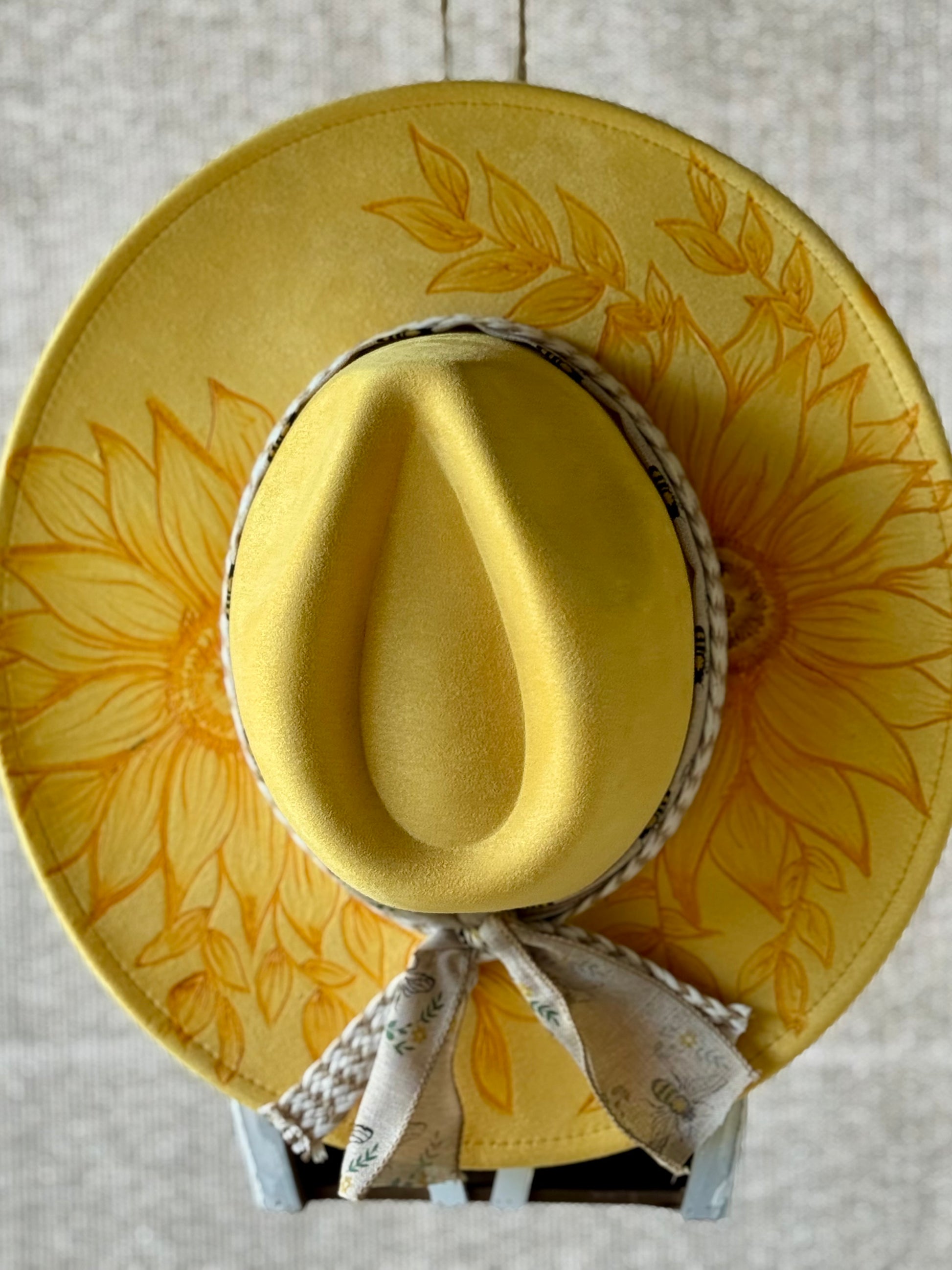 Golden Bloom Fedora 🌻🐝